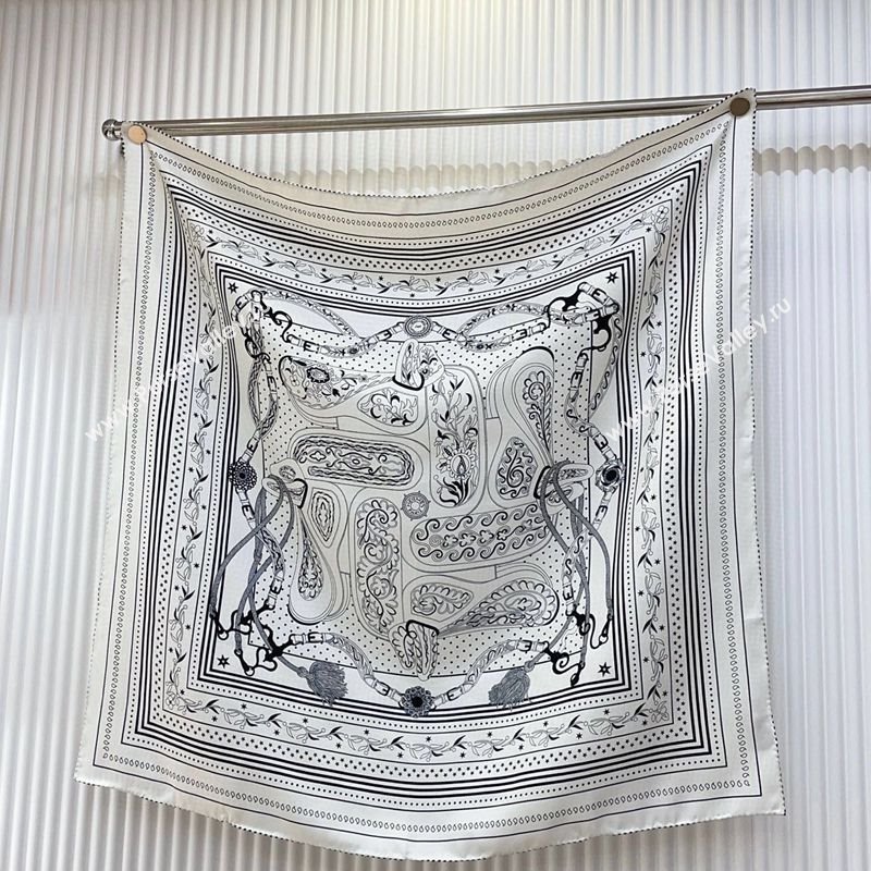 Hermes Festival des Amazones Bandana Silk Square Scarf 90x90cm White 2025 (SHI-250319088)