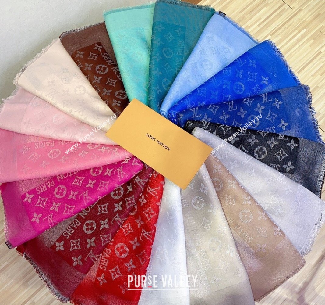 Louis Vuitton Classic Silk Wool Shawl Scarf 140cm with Silver-Tone Lurex Light Grey 2025 (SHI-250514031)