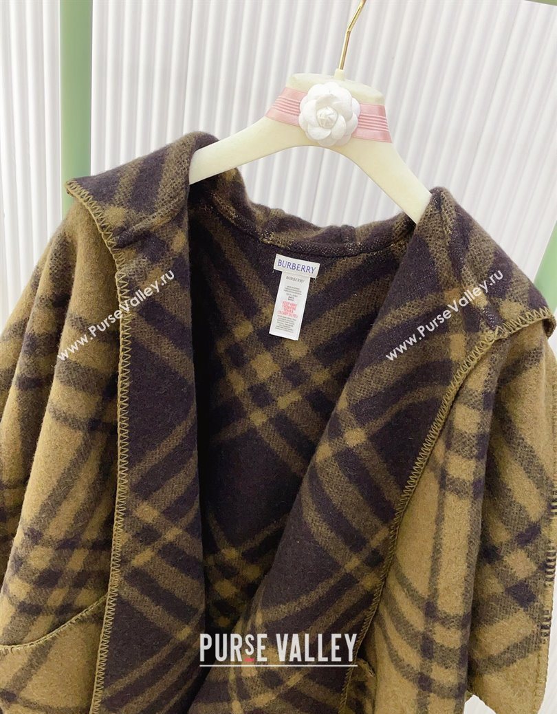 Burberry Wool Reversible Cape Khaki 2025 BR091027 (SHI-250910078)