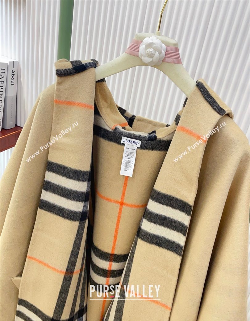 Burberry Cashmere Reversible Hoodlie Cape with Fringes Sand 2025 BR091030 (SHI-250910089)