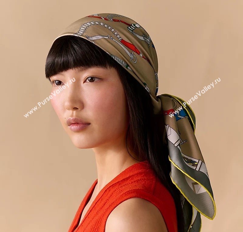 Hermes Silk Square Scarf 90x90cm Beige 2025 H111149 (XMN-251111151)