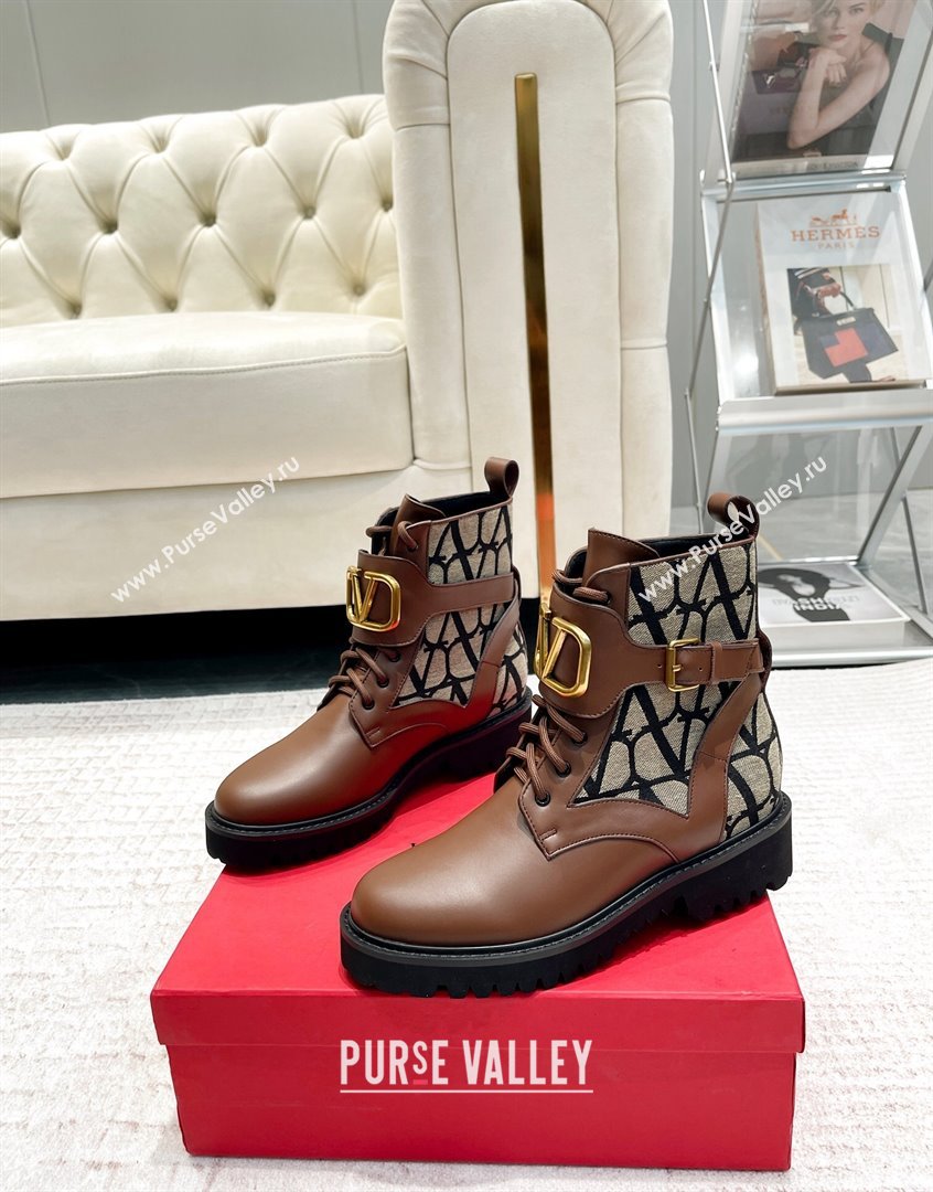 Valentino VLogo Signature Combat Ankle Boots in Leather and Toile Iconographe Fabric Brown 2023 VLTN08284 (XL-230910121)
