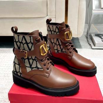 Valentino VLogo Signature Combat Ankle Boots in Leather and Toile Iconographe Fabric Brown 2023 VLTN08284 (XL-230910121)