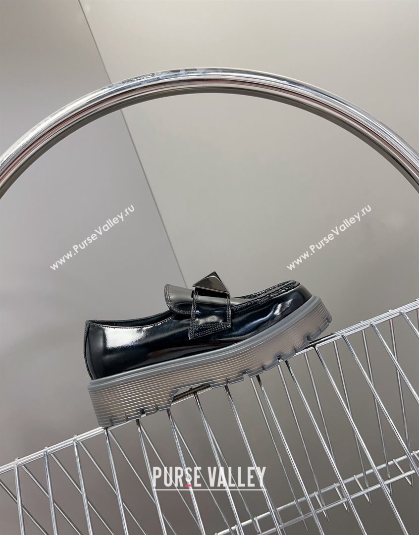 Valentino One Stud Loafers in Calfskin Black 2023 VLTN09113 (MD-230910126)