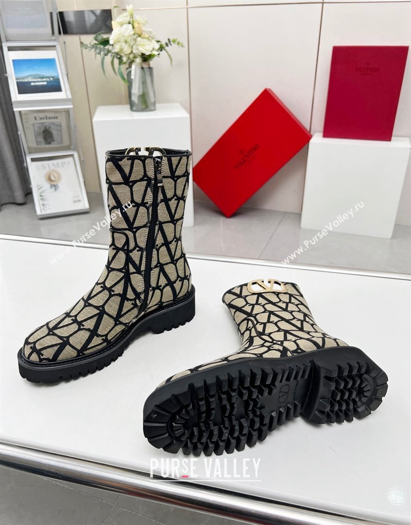 Valentino VLogo Type Ankle Boots in Toile Iconographe Fabric Beige 2023 VLTN09111 (MD-230910115)