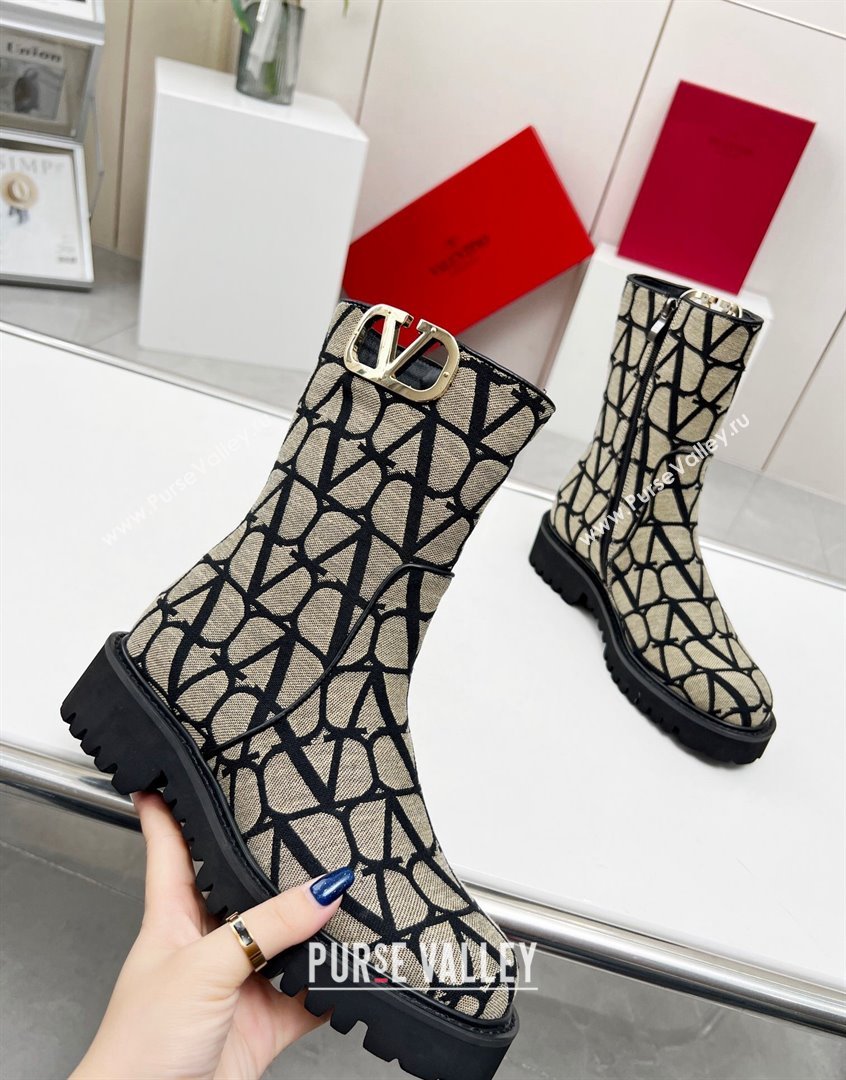 Valentino VLogo Type Ankle Boots in Toile Iconographe Fabric Beige 2023 VLTN09111 (MD-230910115)