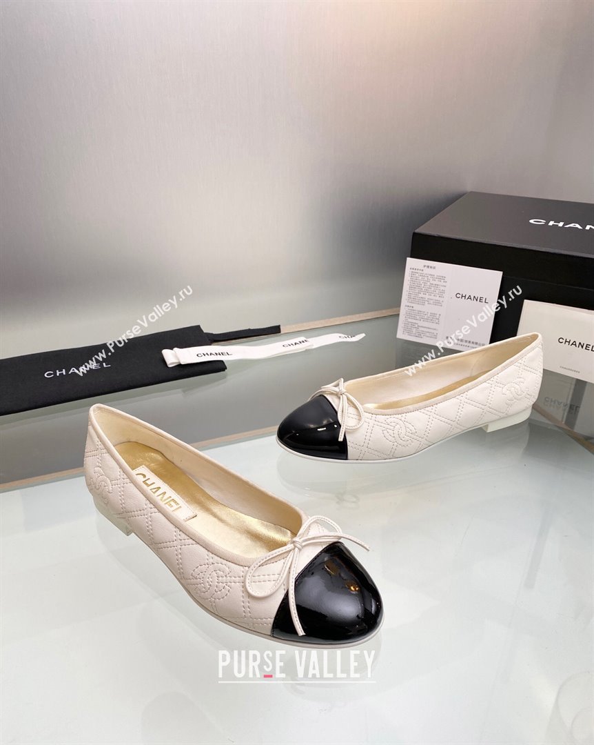 Chanel CC Quilted Calfskin Classic Ballet Flat White 2023 CH10141 (MD-231014072)