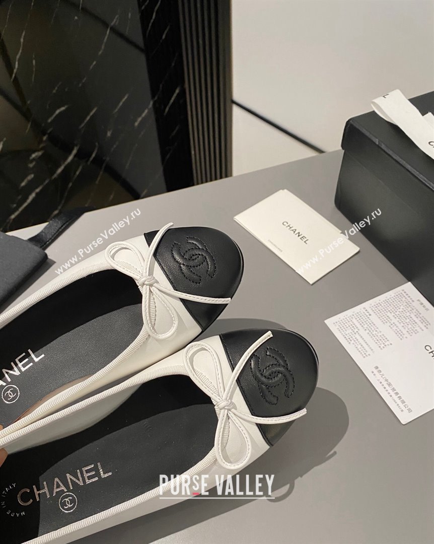 Chanel Leather Classic Ballet Flat White Black 2023 2 CH10141 (MD-231016005)