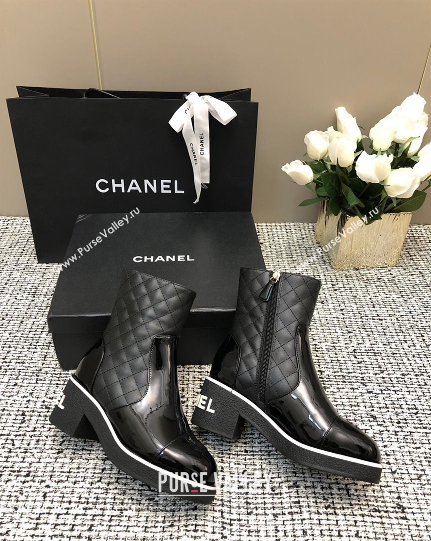 Chanel Quilted Lambskin and Patent Calfskin Heel Ankle Boots 6cm Black 2 2023 (MD-231016115)