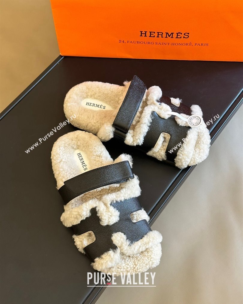 Hermes Chypre Flat Sandals in Palm-Grained Leather Black 2023 1027 (MD-231027017)