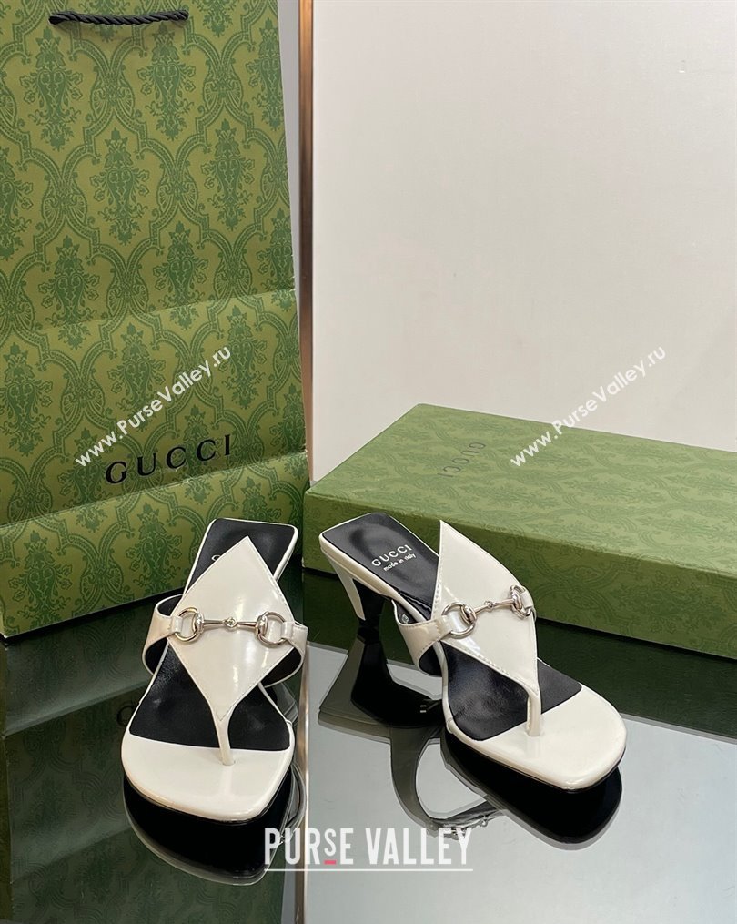 Gucci Horsebit Thong Heel Slide Sandals 5.5cm in Patent Leather 764197 White/Black 2023 (SS-231026115)