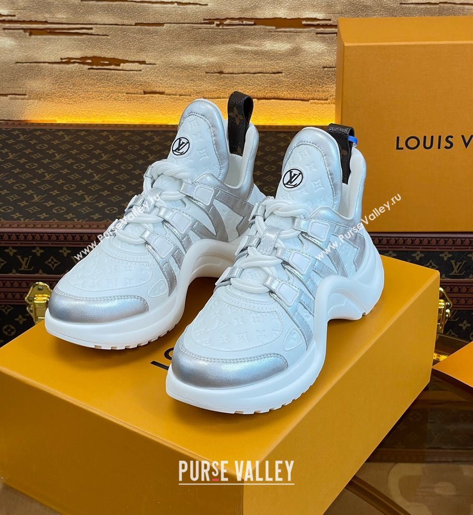 Louis Vuitton LV Archlight Sneakers in Monogram Calf Leather Silver 2023 1121 (MD-231121017)