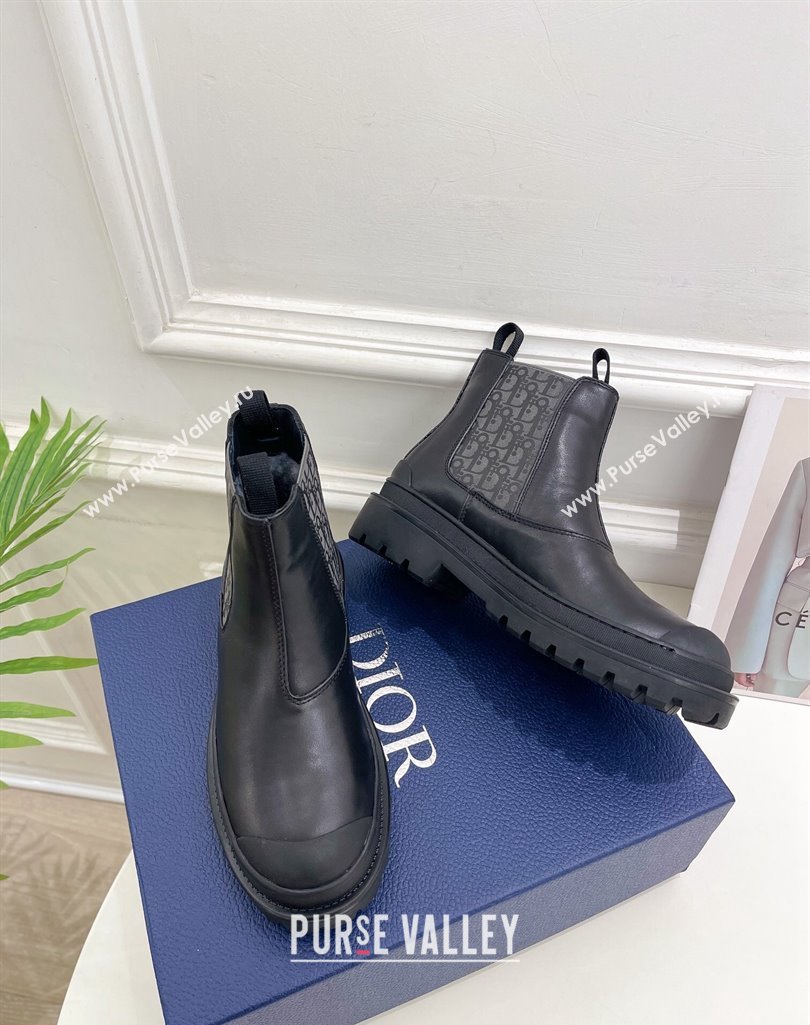 Dior Explorer Ankle Boots in Black Smooth Calfskin and Oblique Motif 2023 (MD-231121087)