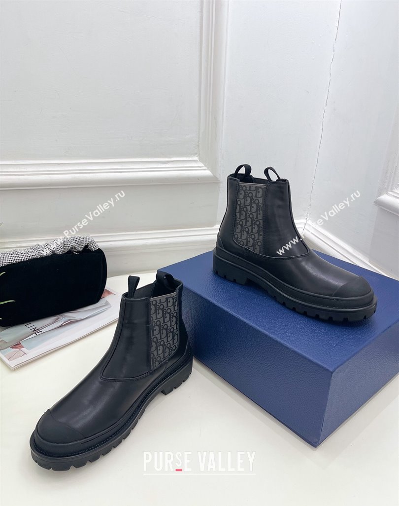 Dior Explorer Ankle Boots in Black Smooth Calfskin and Oblique Motif 2023 (MD-231121087)