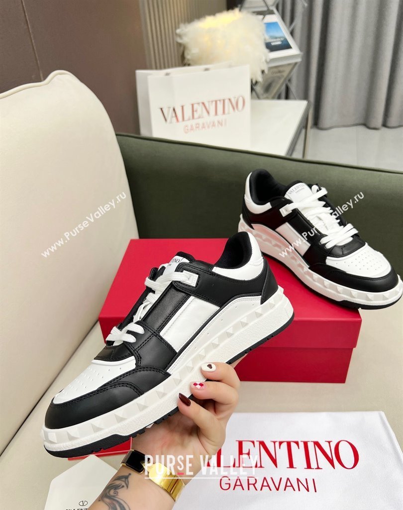 Valentino Freedots Low Top Calfskin Sneakers White/Black 2023 (MD-231121105)