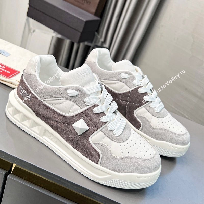 Valentino ONE STUD Sneakers in Split Leather and Suede White/Grey 2023 (MD-231121110)