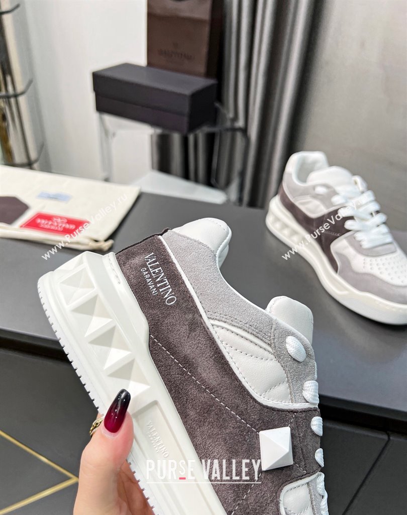 Valentino ONE STUD Sneakers in Split Leather and Suede White/Grey 2023 (MD-231121110)