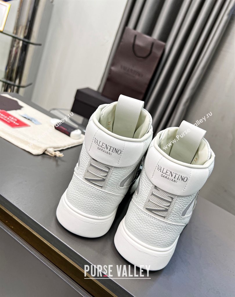 Valentino VL7N High Banded Calfskin and Mesh Sneakers White/Green 2023 1121 (MD-231121137)