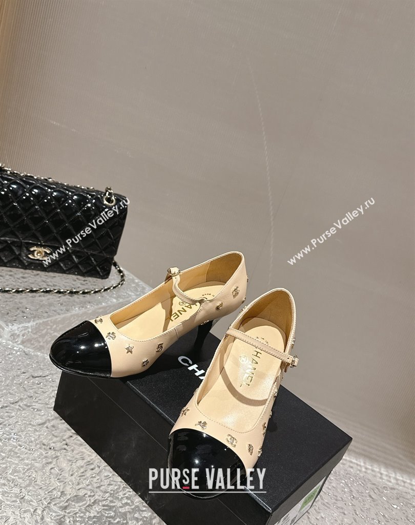 Chanel Lambskin Mary Janes Pumps with Logo Charm Beige 2023 CH11211 (MD-231121066)