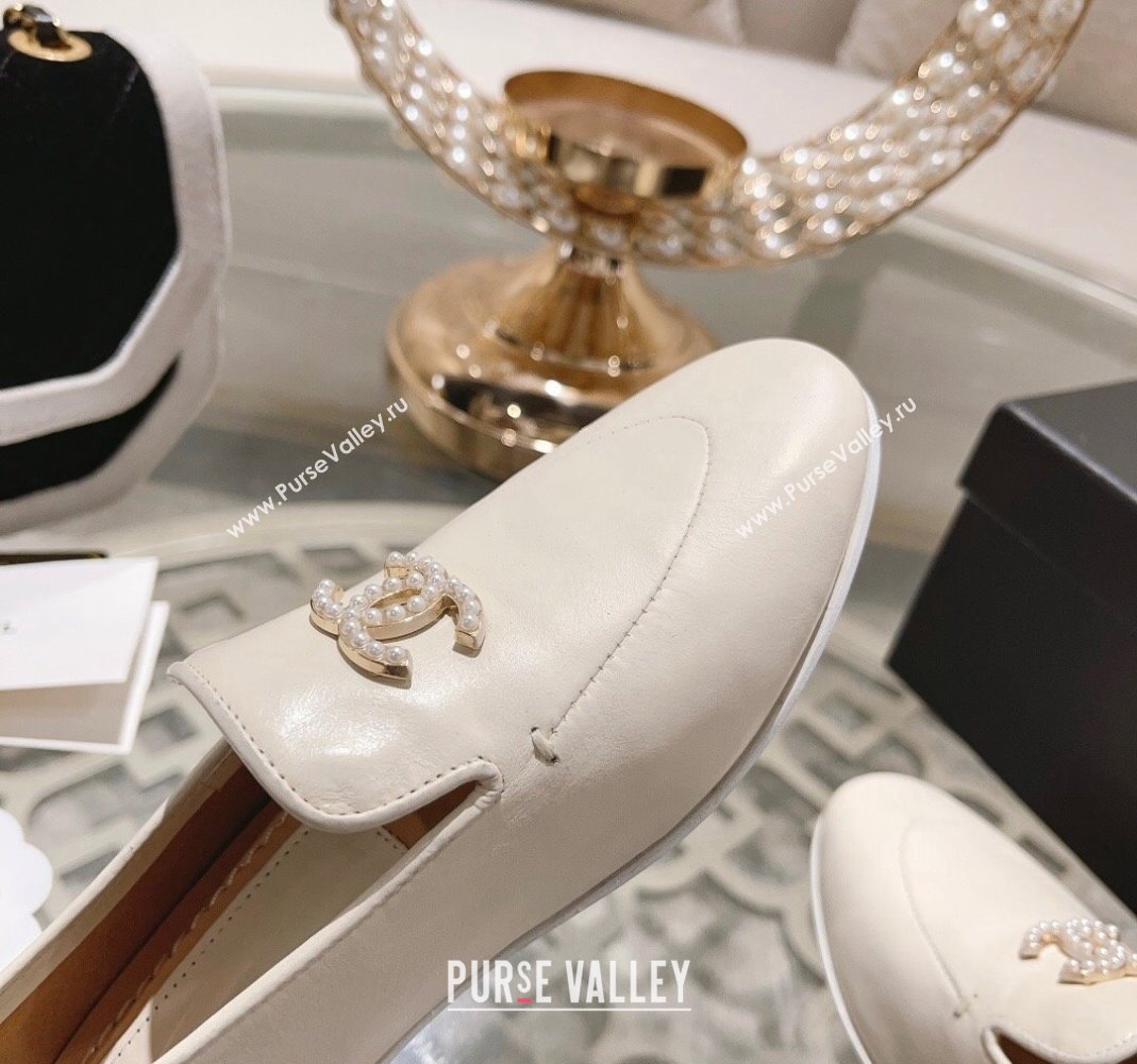 Chanel Lambskin Loafers with Pearls CC White 2023 CH120106 (MD-231201034)