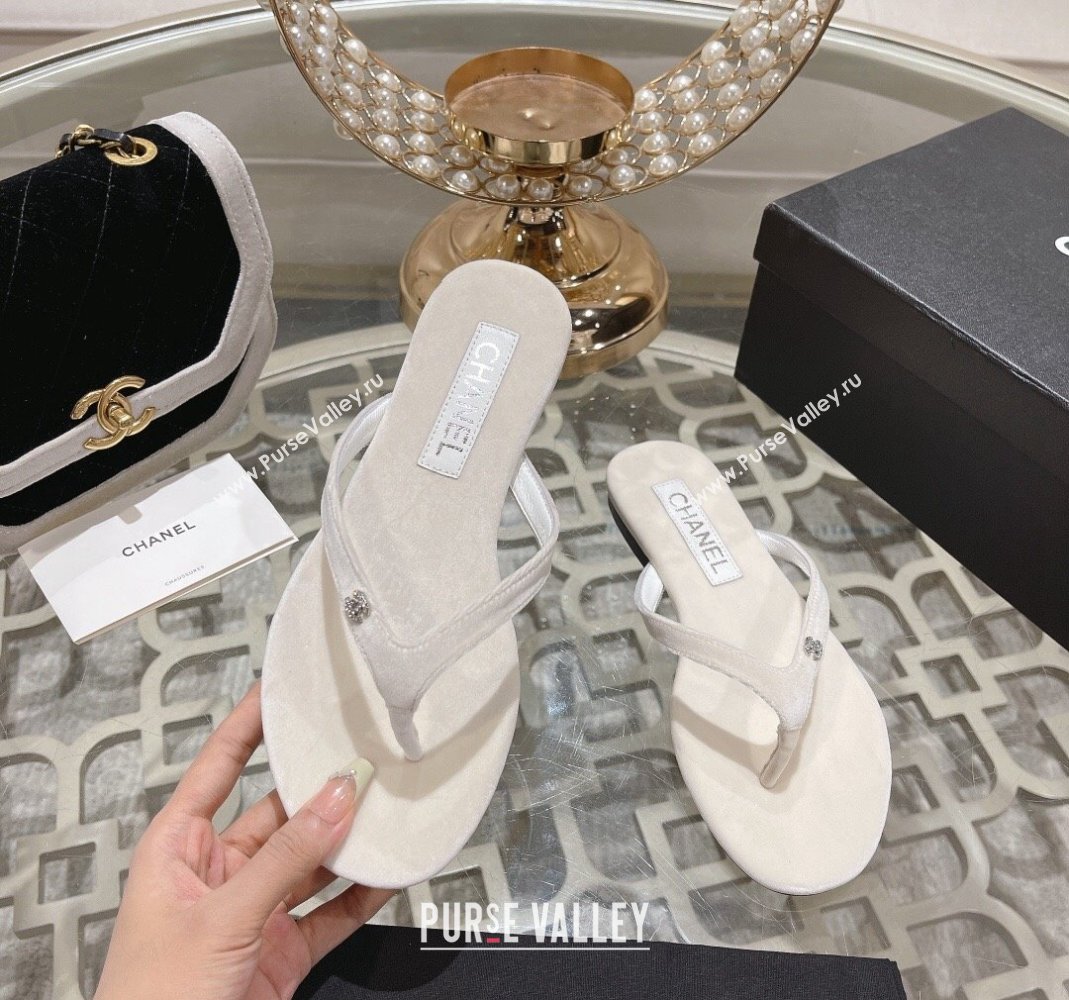 Chanel Velvet Flat Thong Slide Sandals with Crystal CC White 2023 CH120106 (MD-231201035)