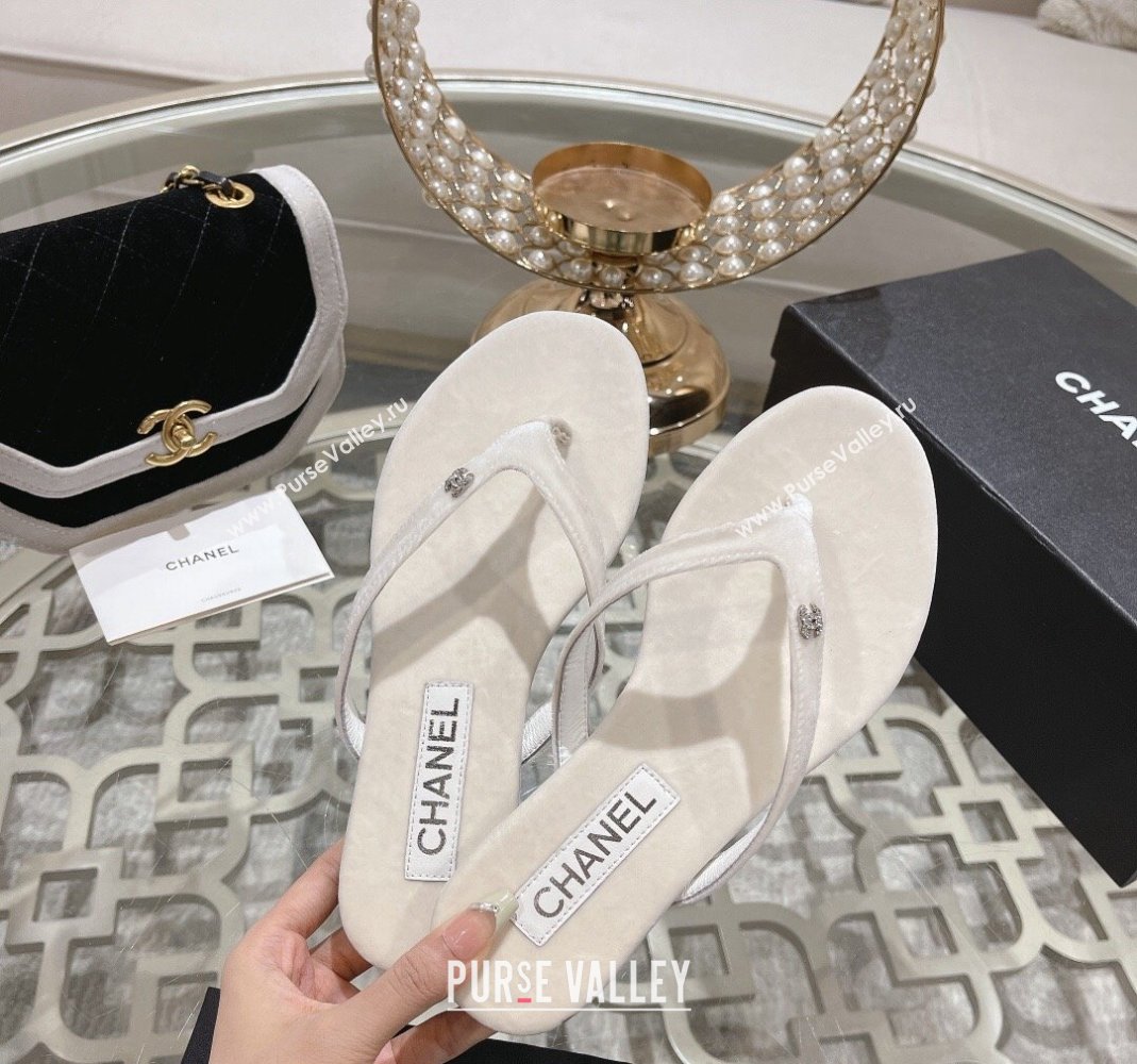 Chanel Velvet Flat Thong Slide Sandals with Crystal CC White 2023 CH120106 (MD-231201035)