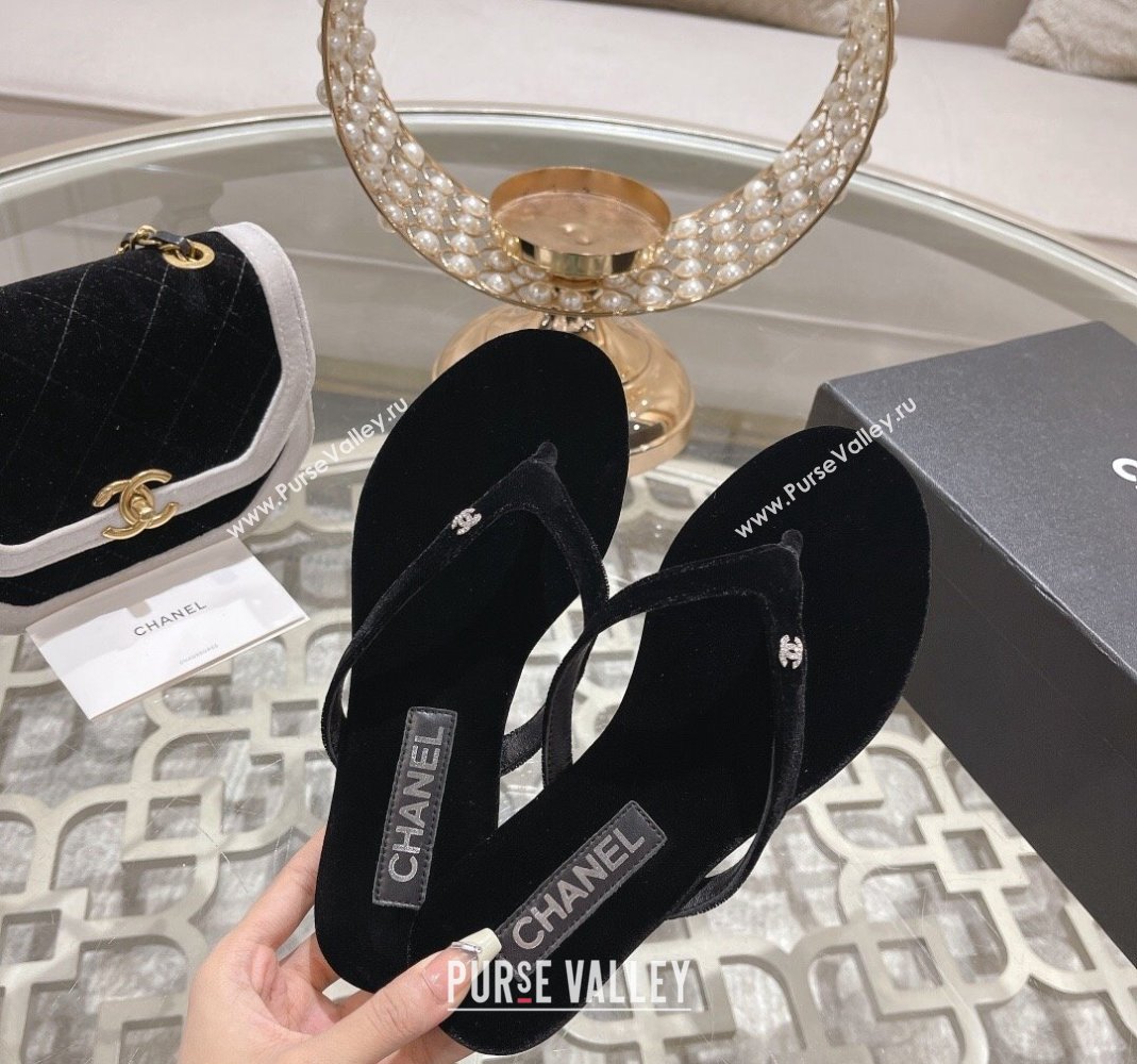 Chanel Velvet Flat Thong Slide Sandals with Crystal CC Black 2023 CH120106 (MD-231201036)