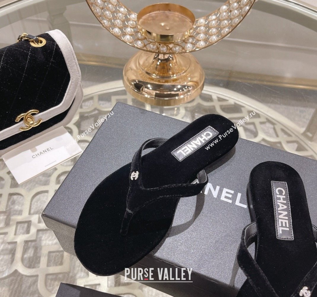 Chanel Velvet Flat Thong Slide Sandals with Crystal CC Black 2023 CH120106 (MD-231201036)