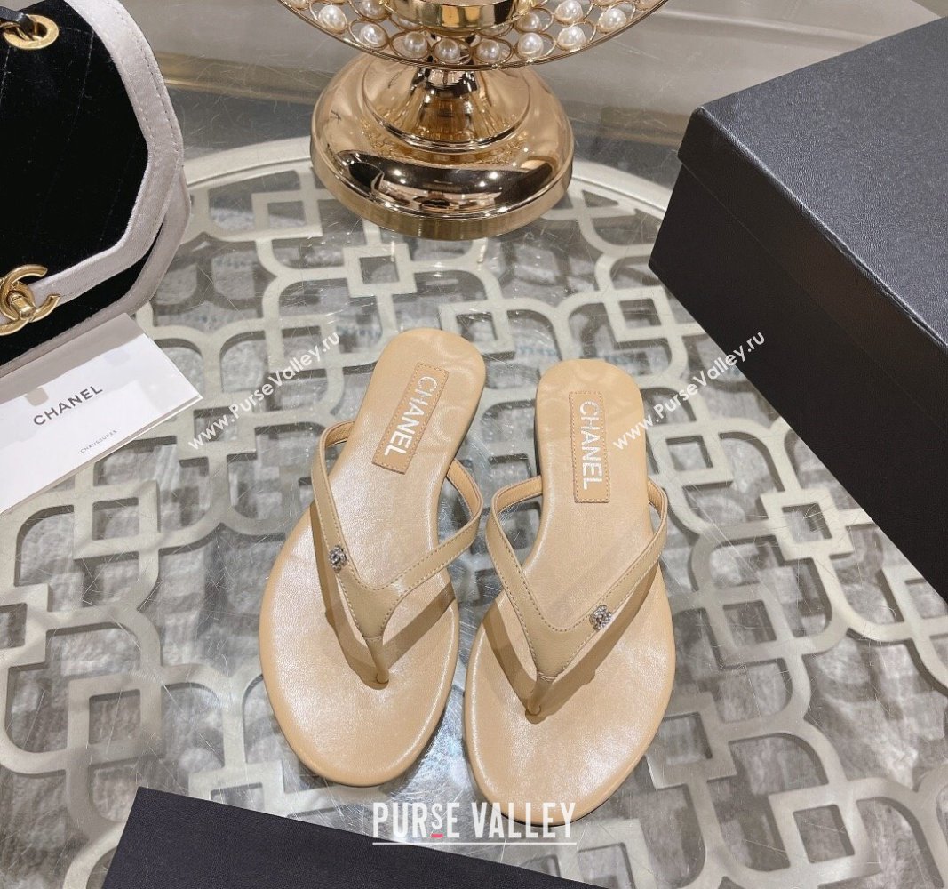 Chanel Leather Flat Thong Slide Sandals with Crystal CC Beige 2023 CH120106 (MD-231201037)