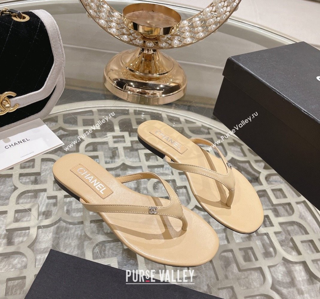 Chanel Leather Flat Thong Slide Sandals with Crystal CC Beige 2023 CH120106 (MD-231201037)