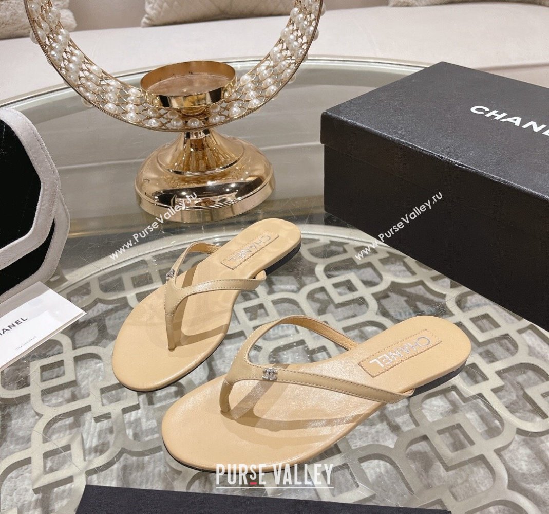 Chanel Leather Flat Thong Slide Sandals with Crystal CC Beige 2023 CH120106 (MD-231201037)