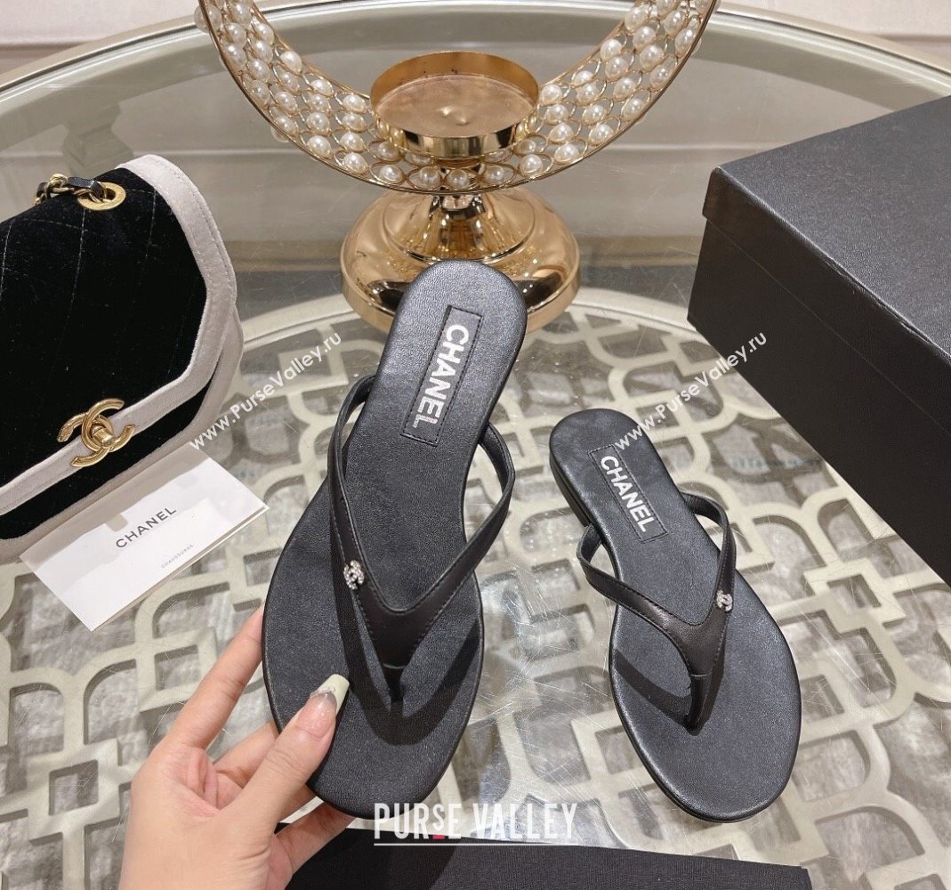 Chanel Leather Flat Thong Slide Sandals with Crystal CC Black 2023 CH120106 (MD-231201038)