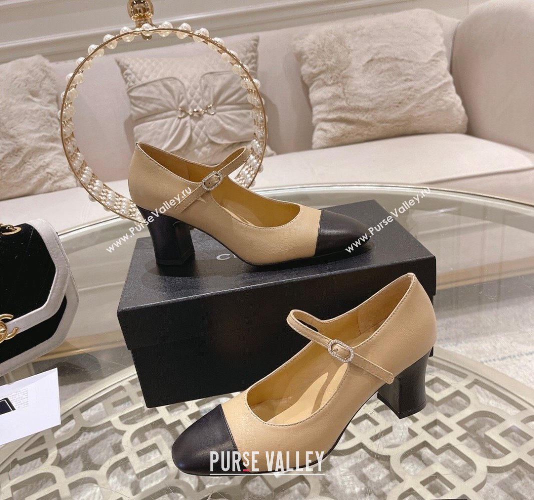 Chanel Lambskin and Calfskin Mary Janes Pumps 6.5cm Beige/Black 2023 CH120107 (MD-231201040)