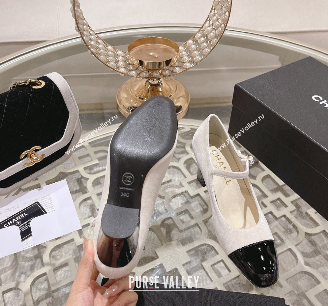 Chanel Velvet Mary Janes Pumps 6.5cm White/Black 2023 CH120107 (MD-231201044)