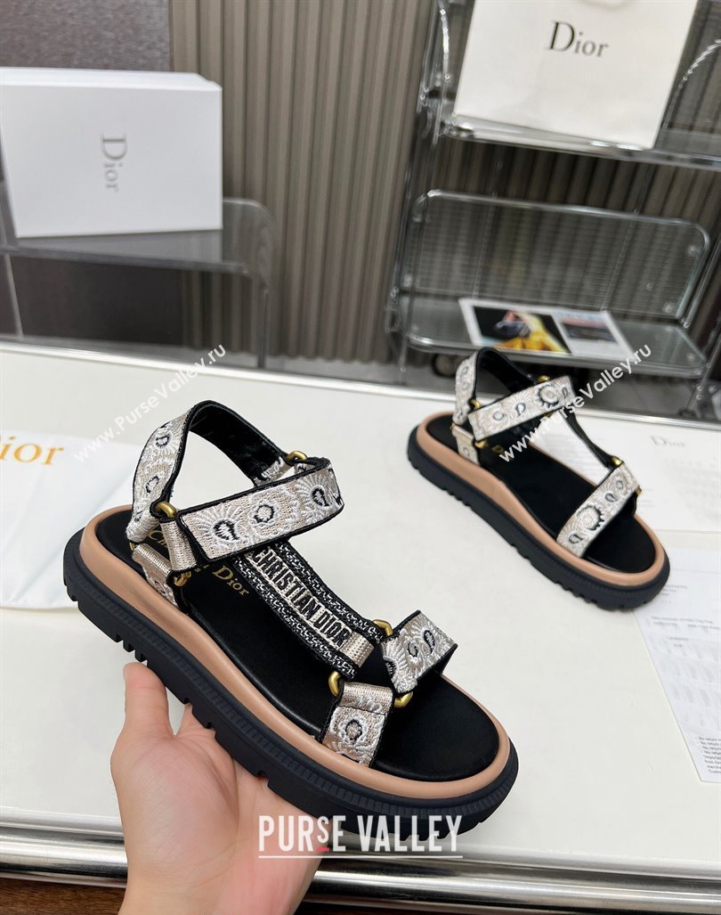 Dior D-Wave Sandals in Beige Multicolor Embroidered Cotton with Butterfly Bandana Motif 2023 DR121401 (MD-231214042)