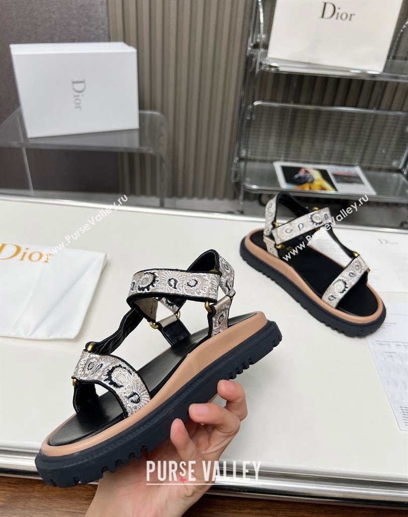 Dior D-Wave Sandals in Beige Multicolor Embroidered Cotton with Butterfly Bandana Motif 2023 DR121401 (MD-231214042)