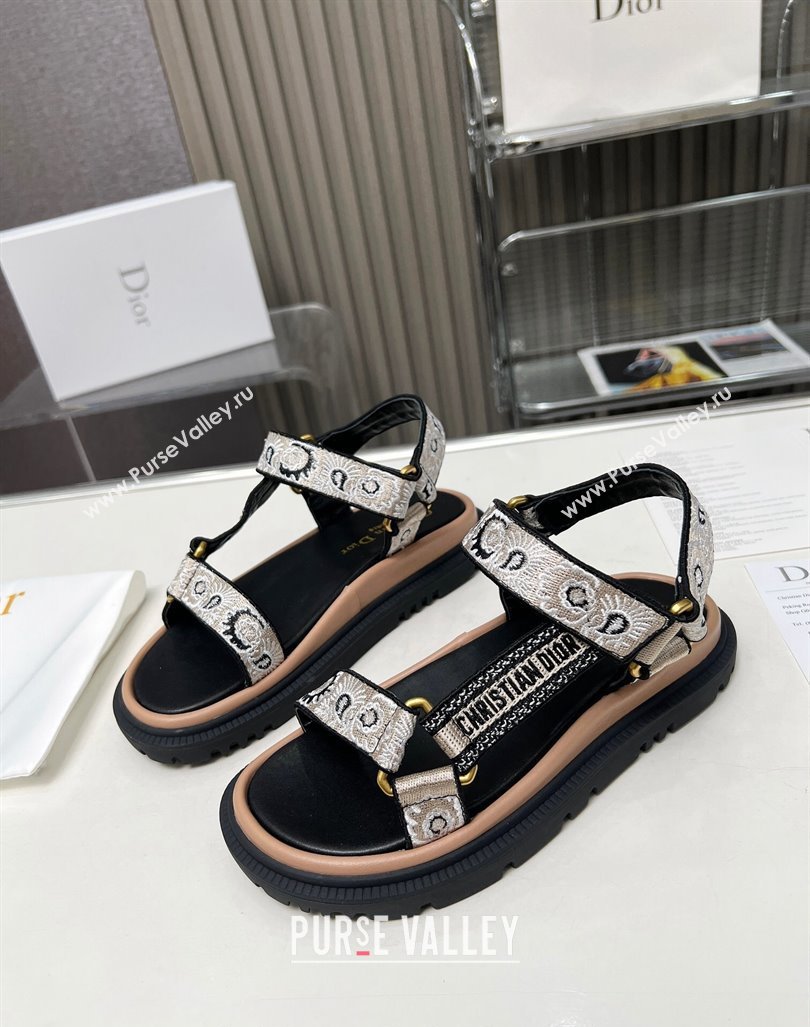 Dior D-Wave Sandals in Beige Multicolor Embroidered Cotton with Butterfly Bandana Motif 2023 DR121401 (MD-231214042)