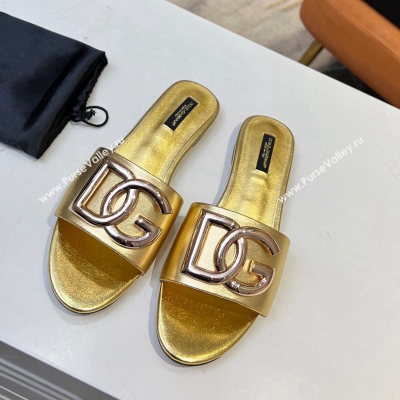 Dolce Gabbana Leather Flat Slide Sandals with DG Logo Gold 2023 DG12152 (MD-231215092)