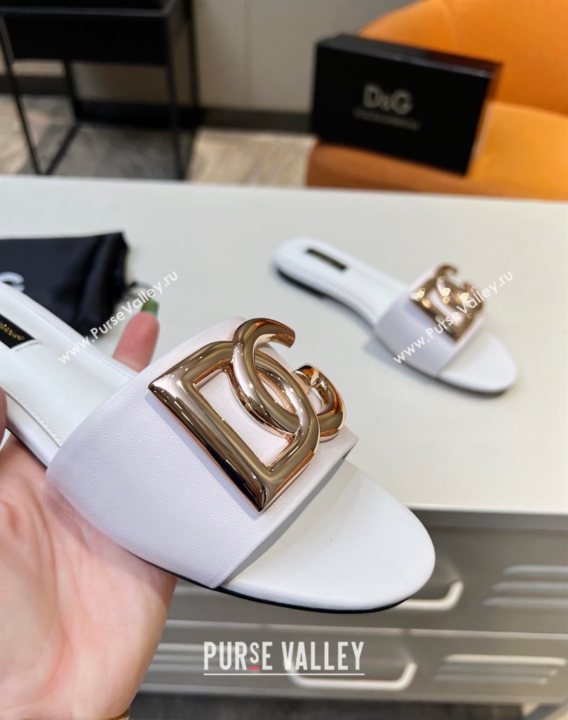 Dolce Gabbana Leather Flat Slide Sandals with DG Logo White 2023 DG12152 (MD-231215093)