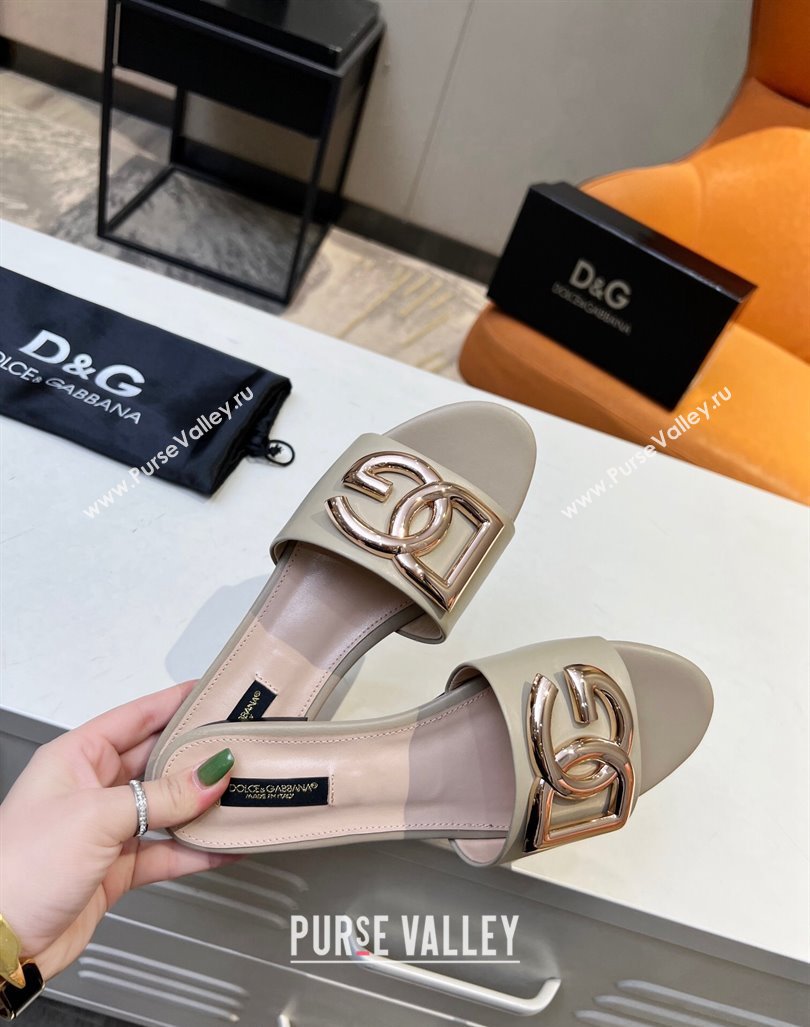 Dolce Gabbana Leather Flat Slide Sandals with DG Logo Beige 2023 DG12152 (MD-231215094)