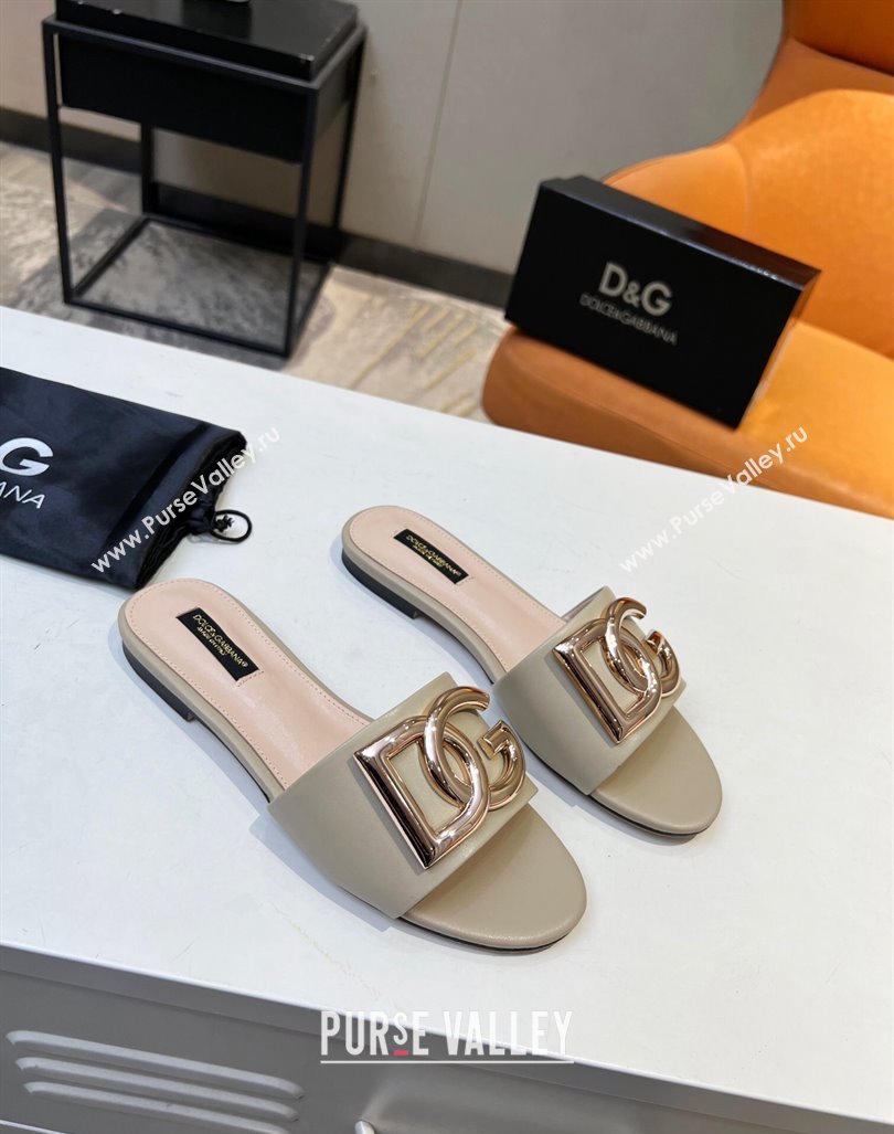 Dolce Gabbana Leather Flat Slide Sandals with DG Logo Beige 2023 DG12152 (MD-231215094)