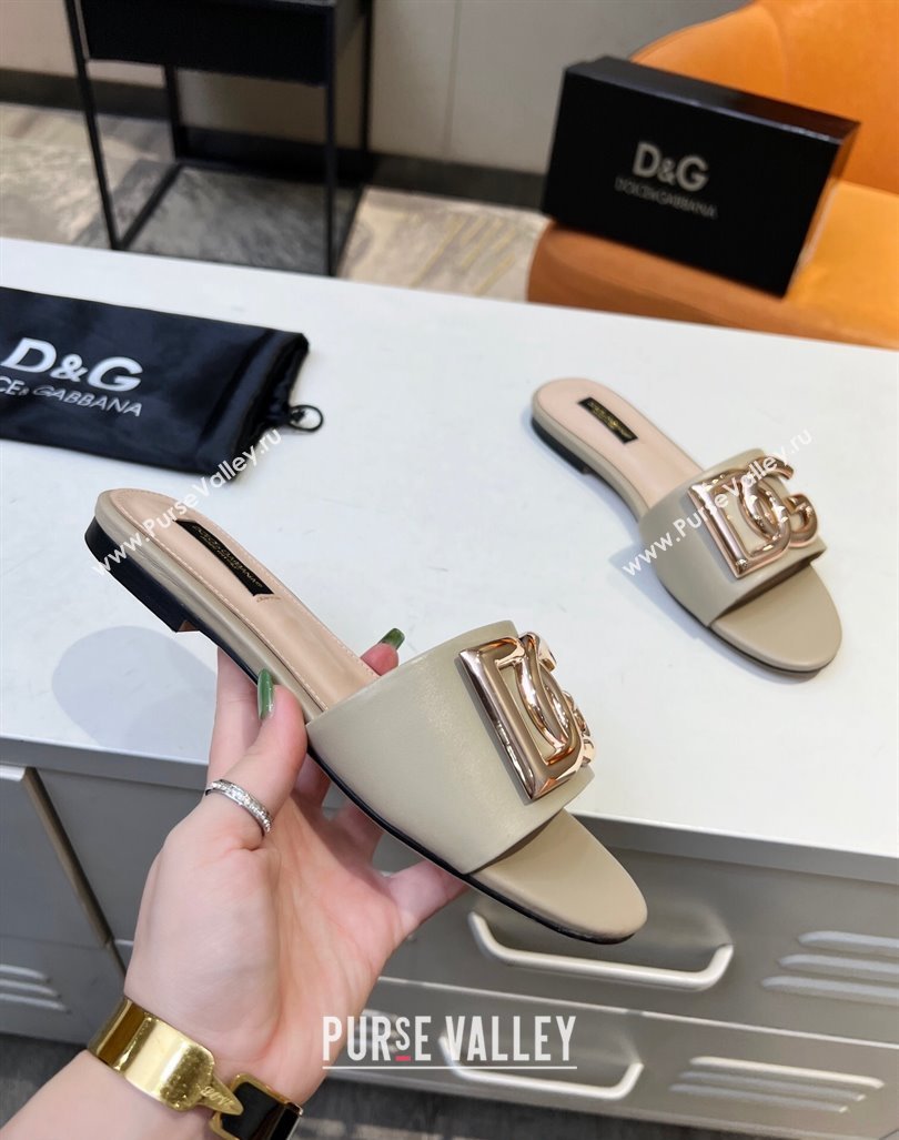 Dolce Gabbana Leather Flat Slide Sandals with DG Logo Beige 2023 DG12152 (MD-231215094)