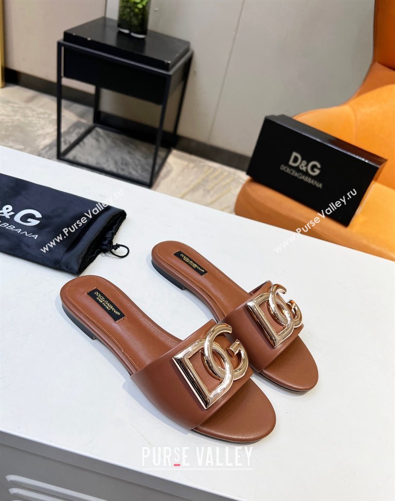 Dolce Gabbana Leather Flat Slide Sandals with DG Logo Brown 2023 DG12152 (MD-231215095)