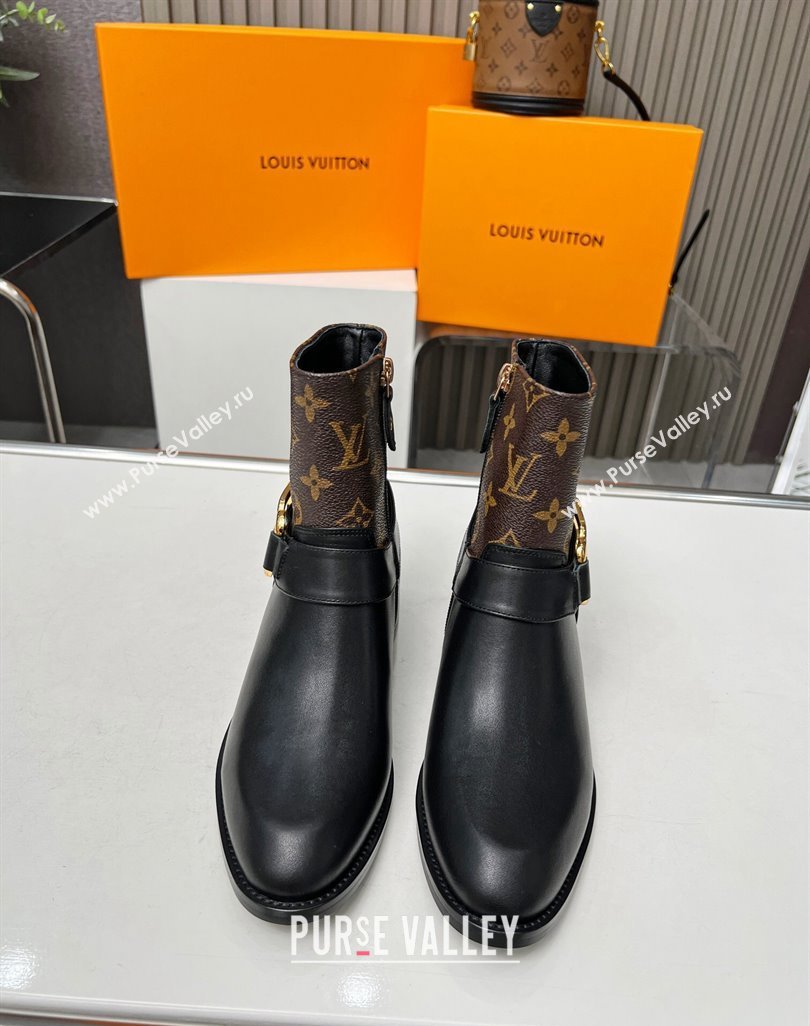 Louis Vuitton Westside Flat Ankle Boots in Black Leather and Monogram Canavs with Hook Chain 2023 1AC6WL (MD-231218027)