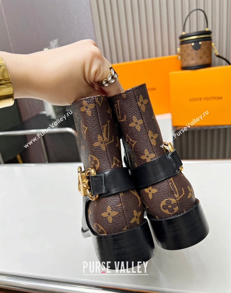 Louis Vuitton Westside Flat Ankle Boots in Black Leather and Monogram Canavs with Hook Chain 2023 1AC6WL (MD-231218027)