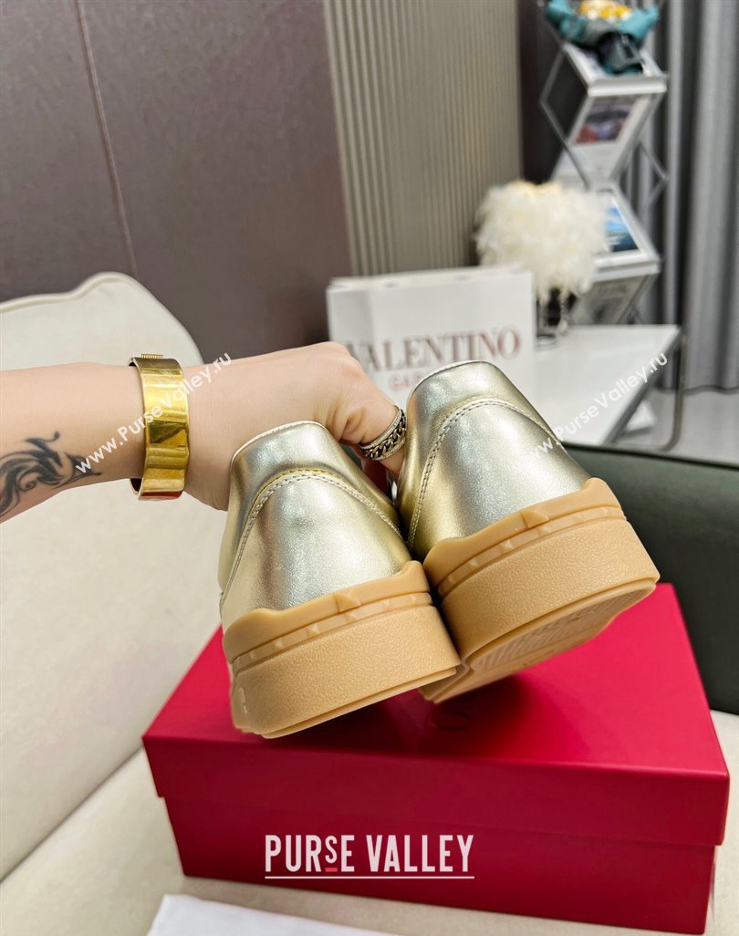 Valentino Upvillage Sneakers in Nappa Calfskin Light Gold 2023 (MD-231218077)