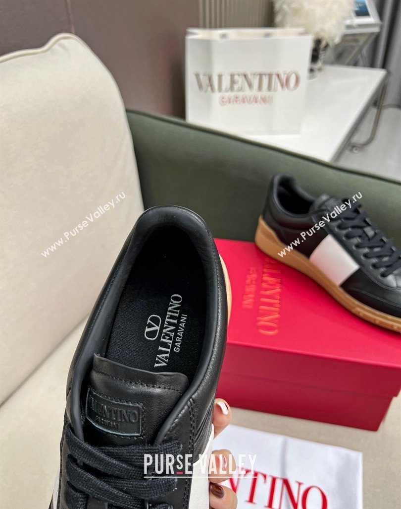Valentino Upvillage Sneakers in Nappa Calfskin Black/Apricot 2023 (MD-231218078)