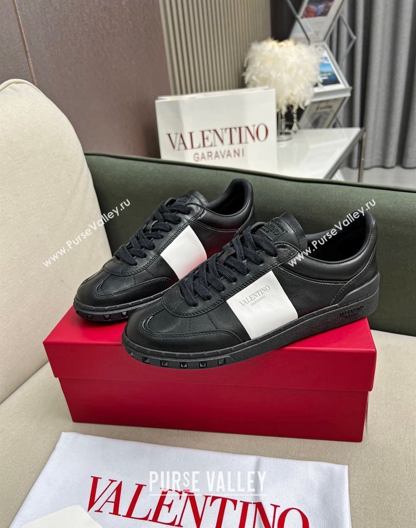 Valentino Upvillage Sneakers in Nappa Calfskin Black/White 2023 (MD-231218081)