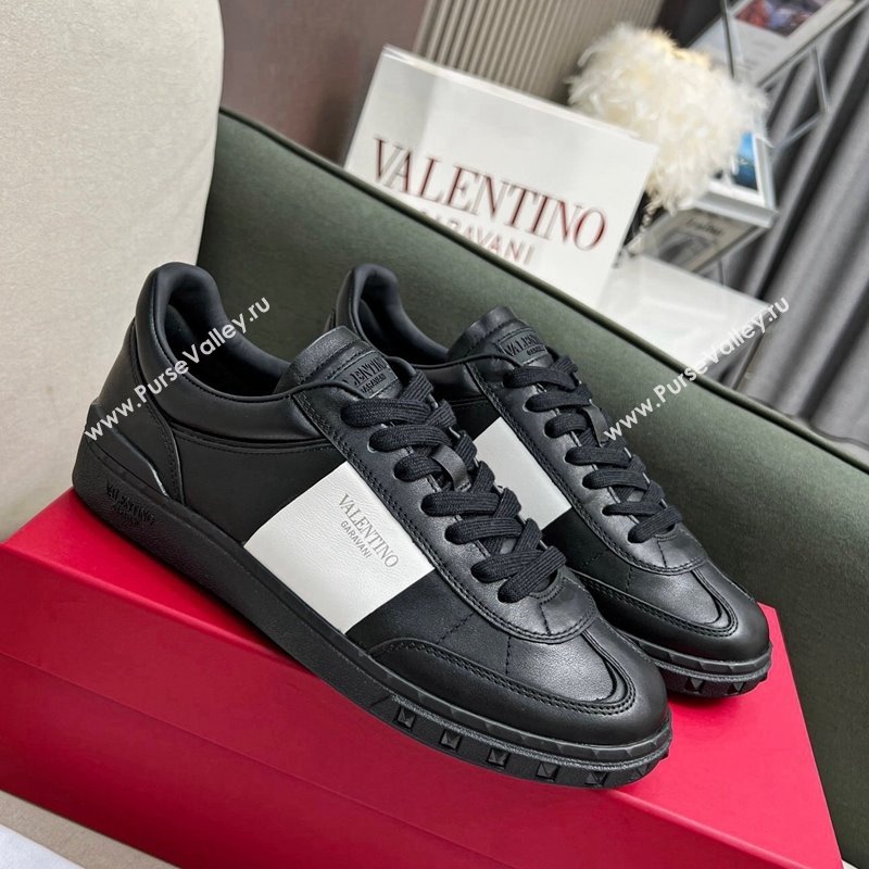 Valentino Upvillage Sneakers in Nappa Calfskin Black/White 2023 (MD-231218081)