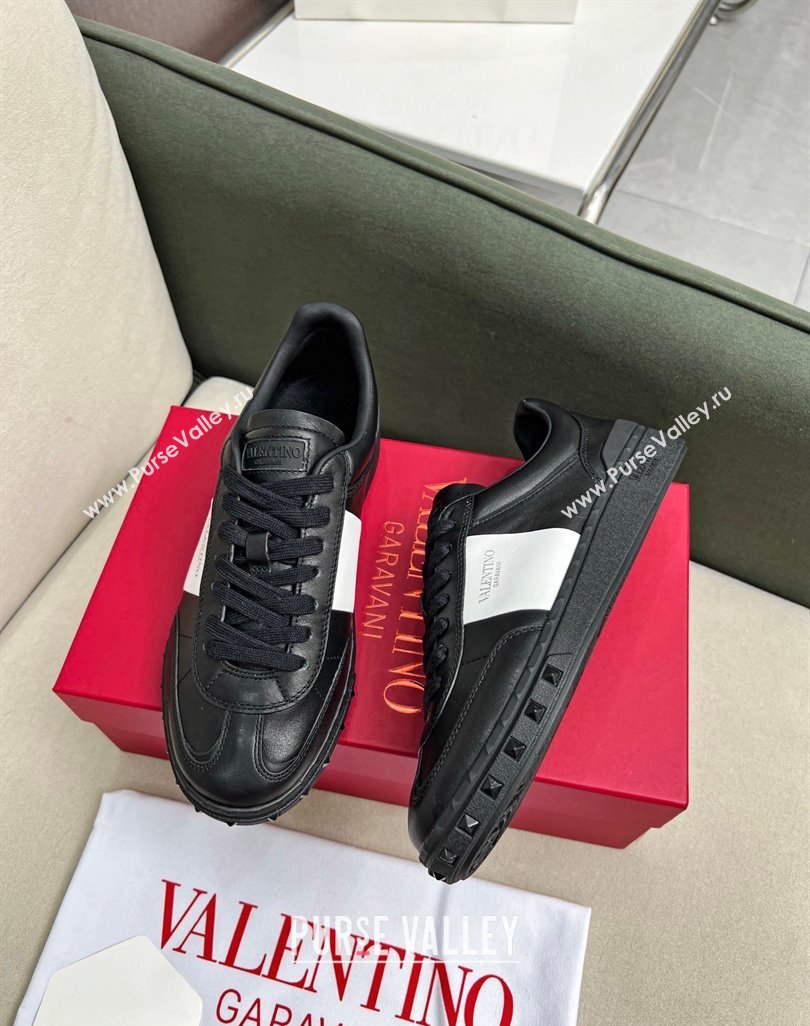 Valentino Upvillage Sneakers in Nappa Calfskin Black/White 2023 (MD-231218081)